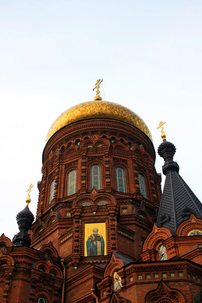 Tijolo vermelho Igreja russa — Fotografia de Stock