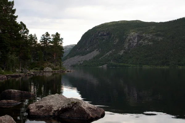 Lago en Noruega —  Fotos de Stock