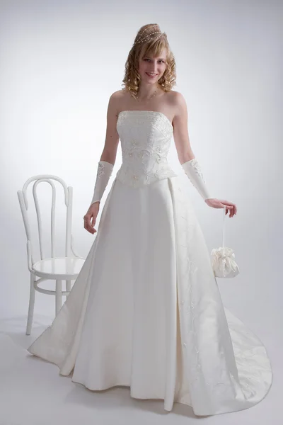 Bela noiva em vestido branco 3 . — Fotografia de Stock