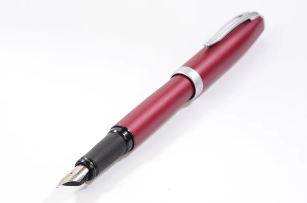 Ручка глибокого червоного чорнила — стокове фото