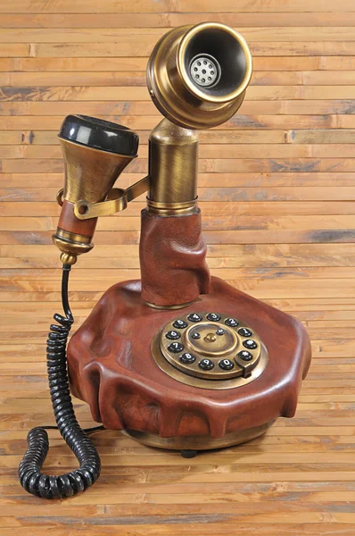 Téléphone isolé à l'ancienne — Photo