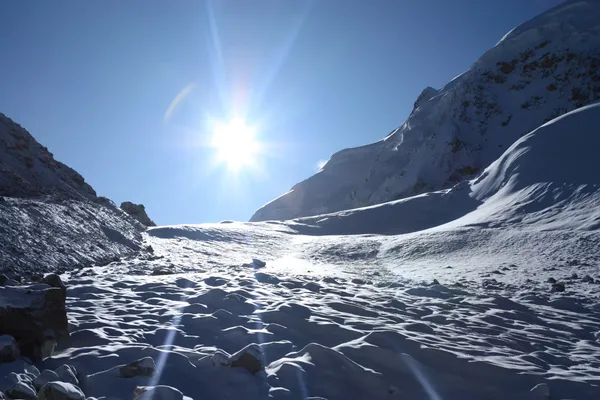 氷河上の太陽 — ストック写真