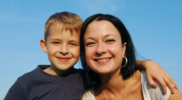 Portret van moeder en zoon — Stockfoto