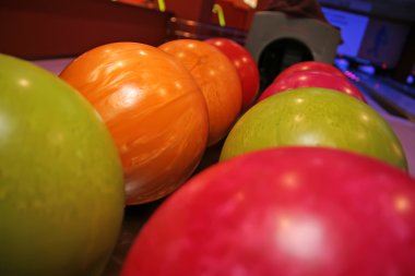 bowling topları