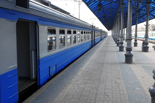 Trainen in station — Stockfoto
