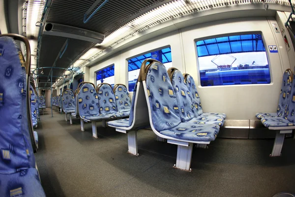 Внутри современного поезда — стоковое фото