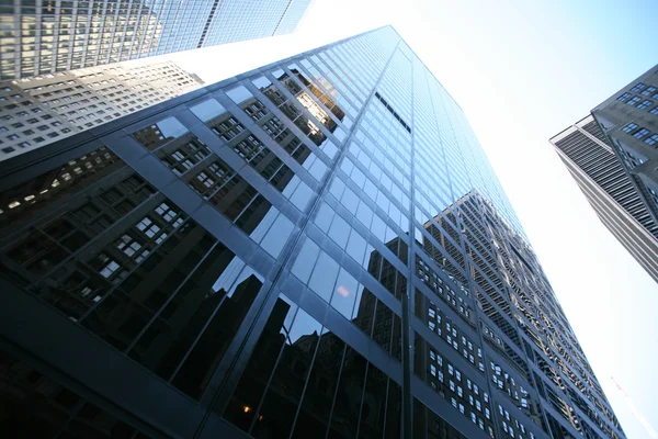 Klassisk new york - reflektioner i skys — Stockfoto