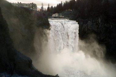 Lodge on the edge and Snoqualmie Falls clipart