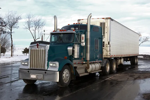 Klassieke Amerikaanse vrachtwagen — Stockfoto