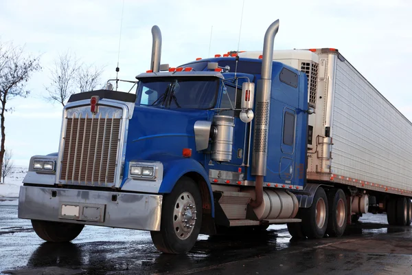 stock image Classical american truck outdoors