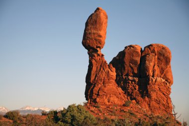 Sundown in Balanced Rock, Arches NP clipart