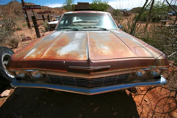 Retro american car, arizona area — Stock Photo, Image