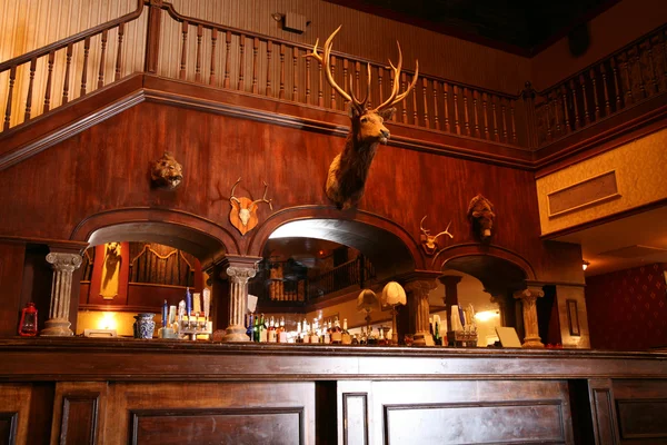 Retro dekorasyonu ile şık gece bar — Stok fotoğraf