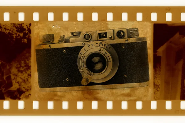 Oldies 35mm with retro photo camera — Stock Photo, Image
