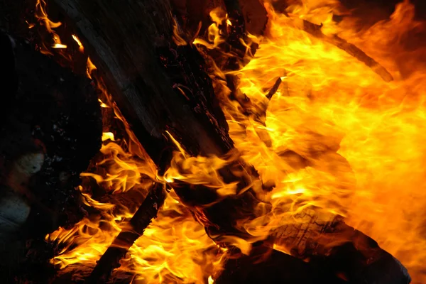 화재와 화 염의 클로즈업 — 스톡 사진