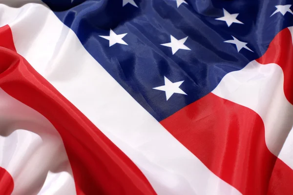 파도와 미국 깃발 펄 럭 — 스톡 사진