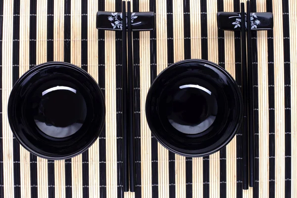 古典亚洲筷子和碗 — 图库照片