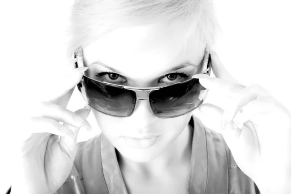 Menina em óculos de sol isolado no branco — Fotografia de Stock