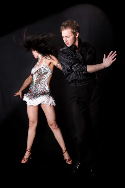Tancerze na czarnym tle — Zdjęcie stockowe