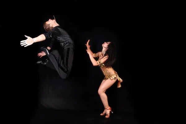 Χορευτές μαύρο φόντο — Φωτογραφία Αρχείου
