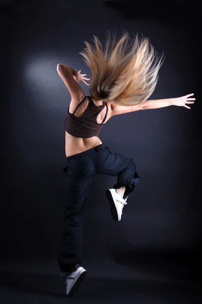 Moderne Tänzerin — Stockfoto
