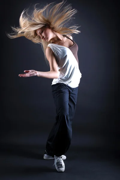 Donna ballerina moderna — Foto Stock