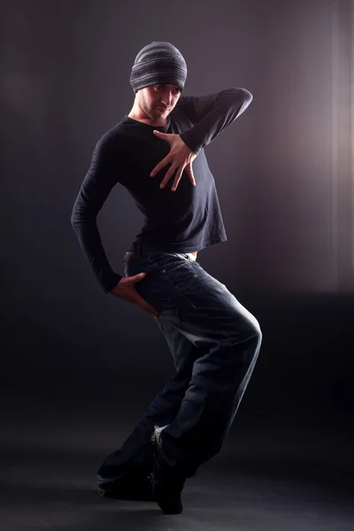 Wacking homem dançarino contra — Fotografia de Stock