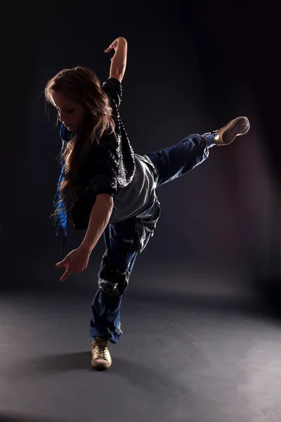 Fajne kobiety nowoczesne tancerz — Zdjęcie stockowe