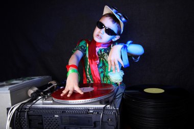 Cool çocuk dj eylem