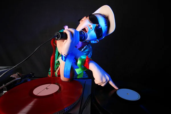 Crazy cool kid DJ em ação — Fotografia de Stock