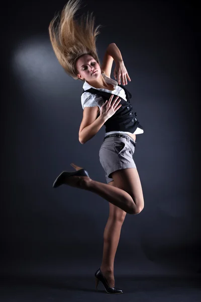 Mujer bailarina moderna —  Fotos de Stock
