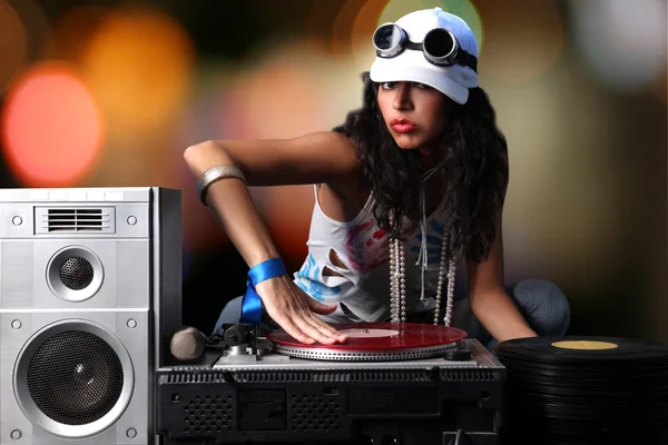 Cooler DJ in Aktion — Stockfoto