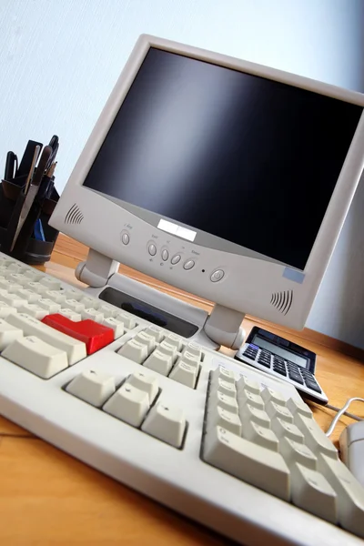 Keyboard and monitor — Stock Photo, Image