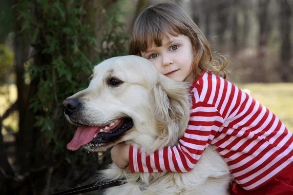 朋友-大猎犬的小女孩 — 图库照片