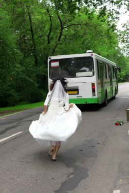 Run Away Bride to bus clipart