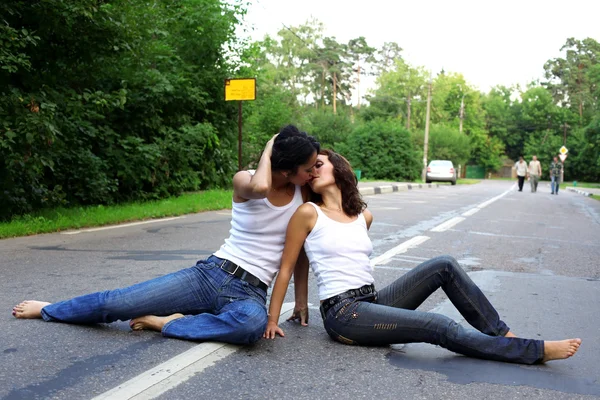 Two girs at road — Stock Photo, Image
