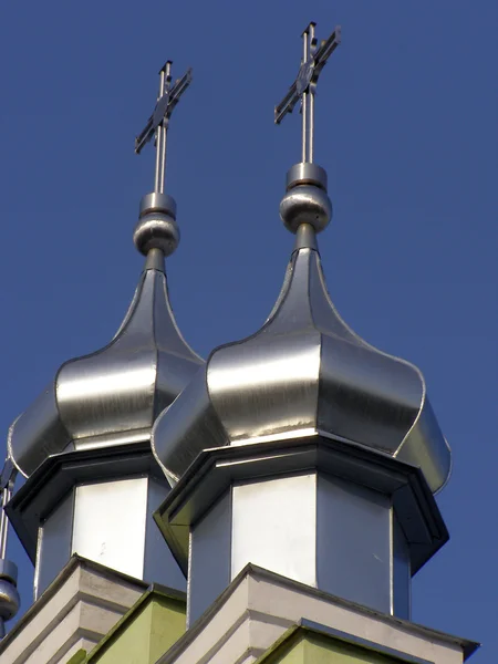 Cúpulas da igreja no céu — Fotografia de Stock
