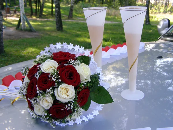 結婚式の花束とメガネ ストック画像