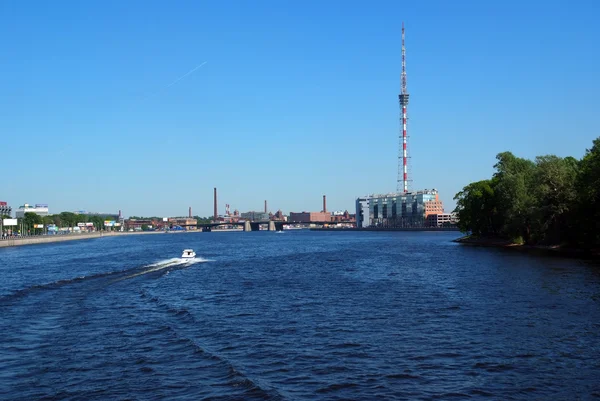 电视塔在涅瓦河，圣彼得堡 — 图库照片