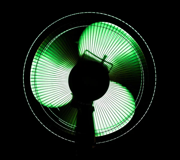 Gran ventilador de oficina en luz verde — Foto de Stock