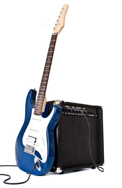 Guitarra eléctrica y amplificador — Foto de Stock