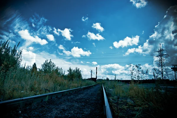 Paisagem industrial com ferrovia — Fotografia de Stock