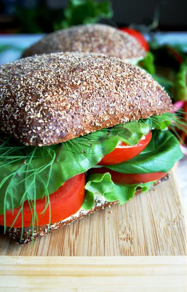 Healthy rye bread sandwich with tomatoes — Stock Photo, Image