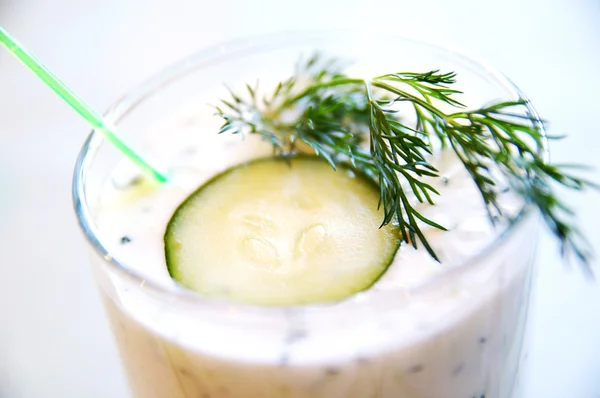 Greek yoghurt with cucumber and dill — стокове фото