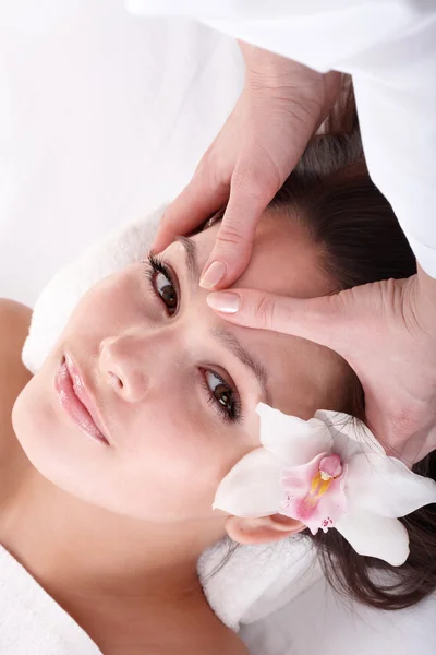 Girl and beautician. Facial massage. — Stock Photo, Image