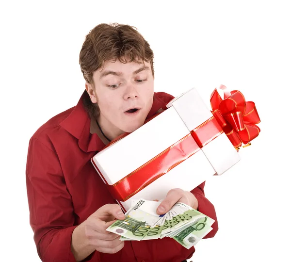 Hombres con dinero y caja de regalo . — Foto de Stock