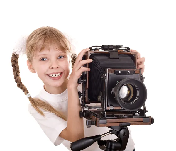 Παιδί με ψηφιακή φωτογραφική μηχανή μεγάλου σχήματος. — Φωτογραφία Αρχείου