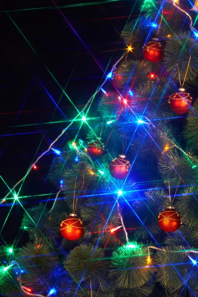 Kerstboom met licht en flash. — Stockfoto