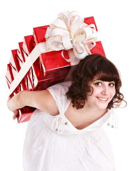 Schöne Mädchen mit Gruppe von Geschenk-Box. — Stockfoto
