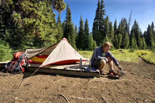 Vildmark Camping matlagning — Stockfoto
